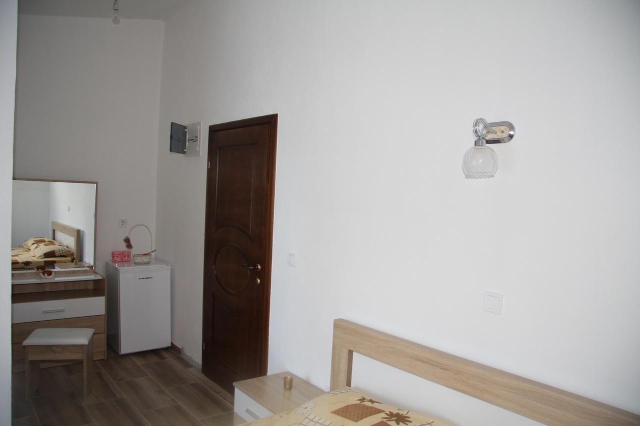 Vrzina Farm House Skadar Lake เวียร์ปาซาร์ ภายนอก รูปภาพ