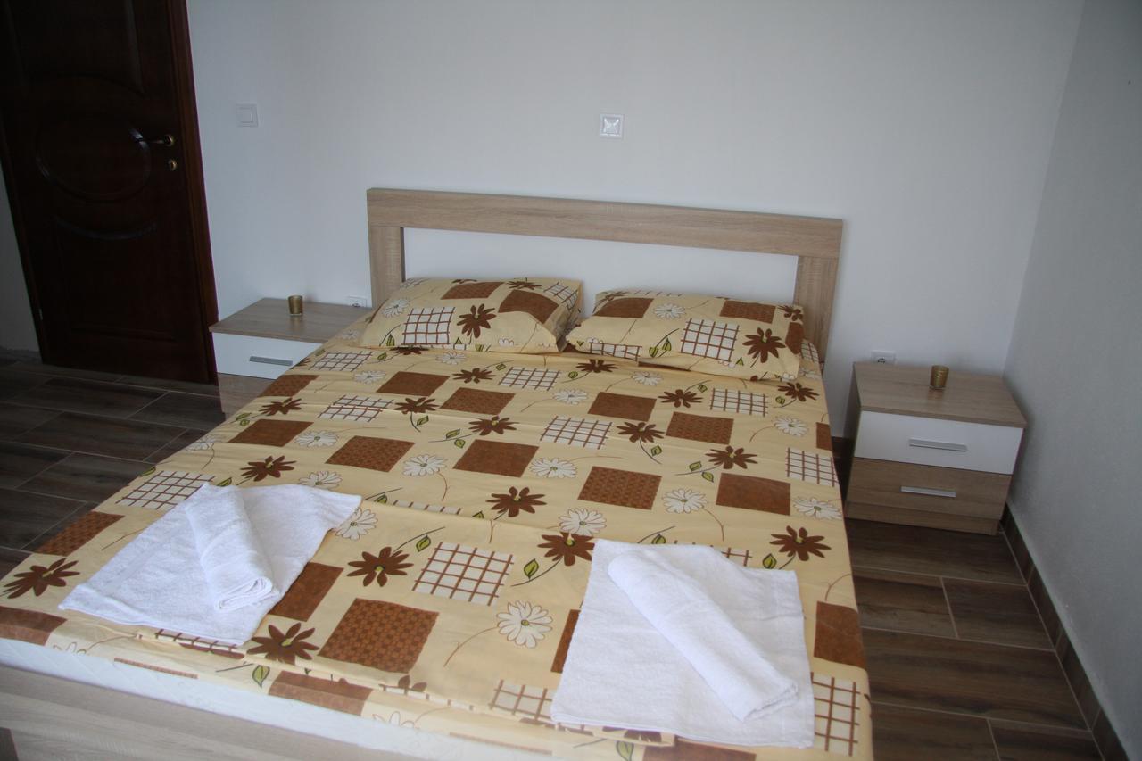 Vrzina Farm House Skadar Lake เวียร์ปาซาร์ ภายนอก รูปภาพ