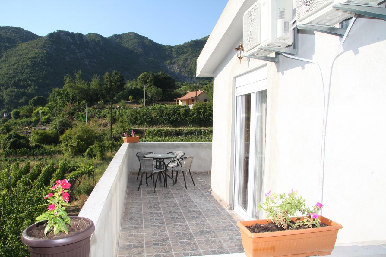 Vrzina Farm House Skadar Lake เวียร์ปาซาร์ ภายนอก รูปภาพ